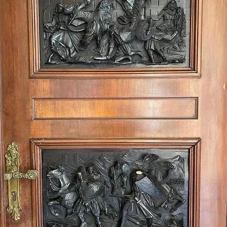 Bnbook-villa Molinari * Milan